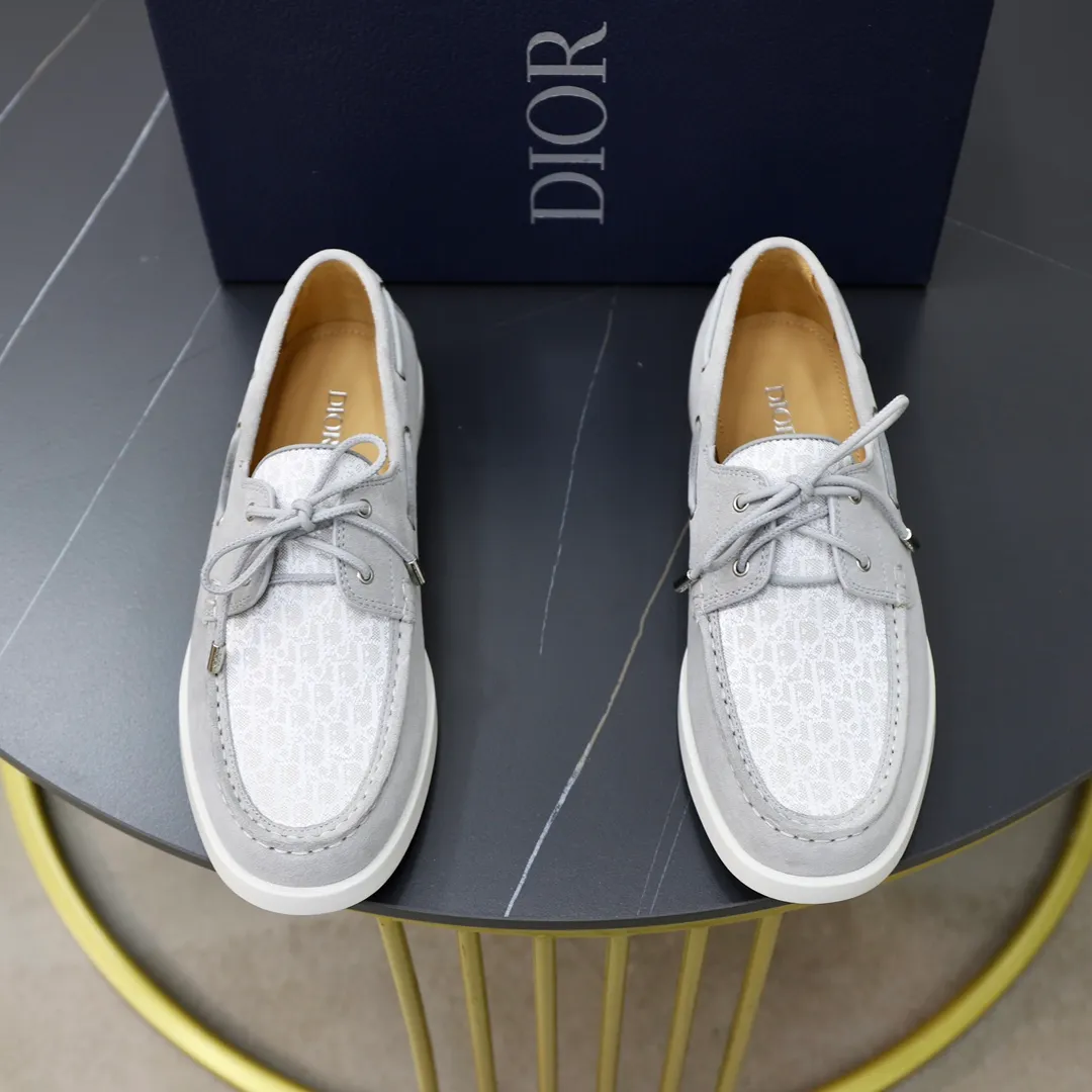 Ex-factory price: 540🙅‍♂️🙅‍♂️🙅‍♂️ Brand: Dior DIOR Standard code: Men's code 38/44 (45 can be customized) Grade: Same as the official website Material: Original cowhide stitching, cowhide lining, original TPU wear-resistant soft outsole Style categories: Leisure and sports version, footwear for driving, young fashion, European and American trends, British style Color: actual picture color